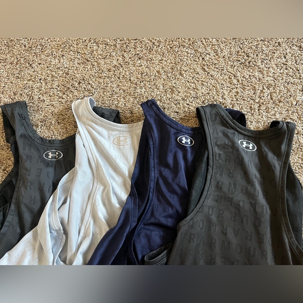 4 Women’s Under Armour Activewear Lightweight Loose Fit Racerback Tops. Size 3x.